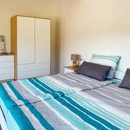 Wunderschoene Helle Mit Grosser Dachterrasse *