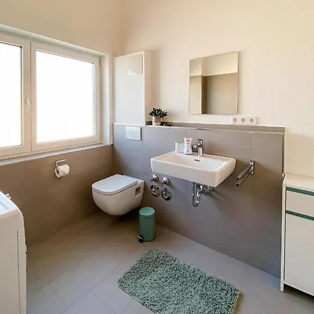 Lägenhet Wunderschoene Helle Mit Grosser Dachterrasse *