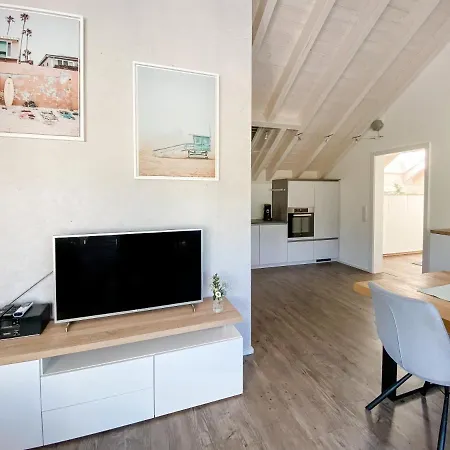 Wunderschoene Helle Mit Grosser Dachterrasse *