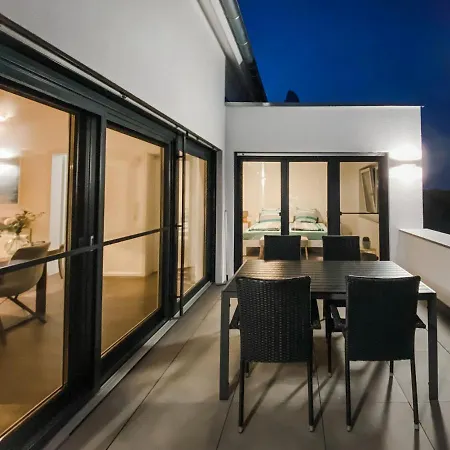 Apartment Wunderschoene Helle Mit Grosser Dachterrasse Gottmadingen
