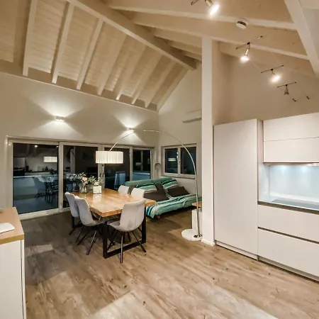 Wunderschoene Helle Mit Grosser Dachterrasse Apartmán Gottmadingen