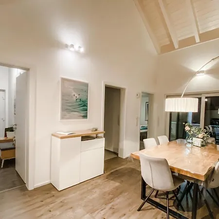 Wunderschoene Helle Mit Grosser Dachterrasse Gottmadingen