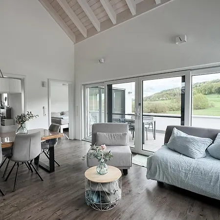 Wunderschöne Helle Mit Großer Dachterrasse Gottmadingen