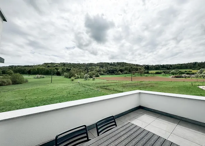 Wunderschoene Helle Mit Grosser Dachterrasse